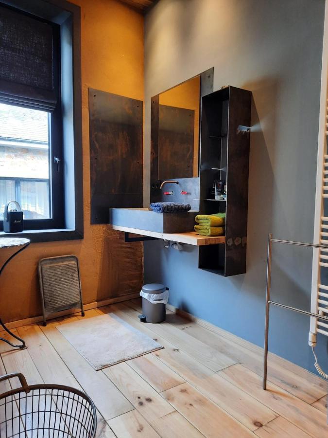 Gite Redoute Agreable Maison De Ville Avec Cour Interieure Сент-Юбер Экстерьер фото